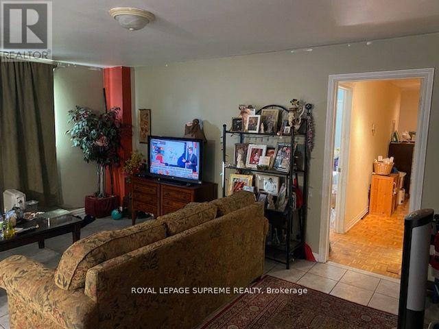 25 Milton Street, Toronto, Ontario  M8Y 2X7 - Photo 7 - W12615068