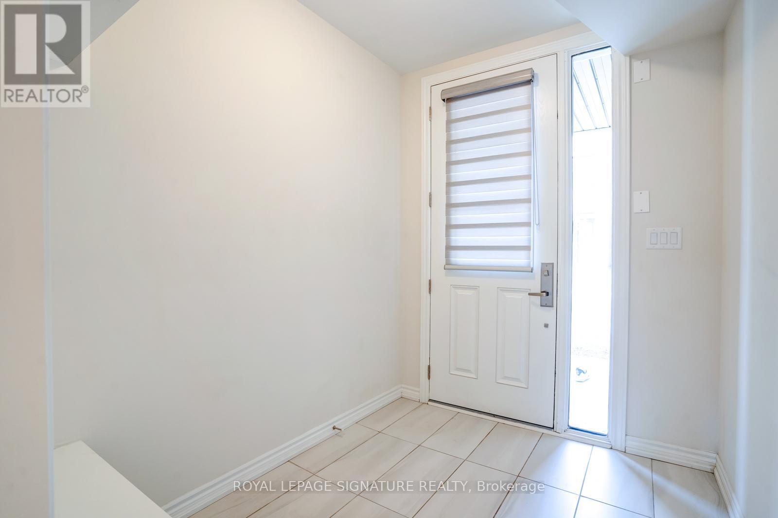 20 Lavinia Road, Brampton, Ontario  L6P 4N8 - Photo 6 - W12615088