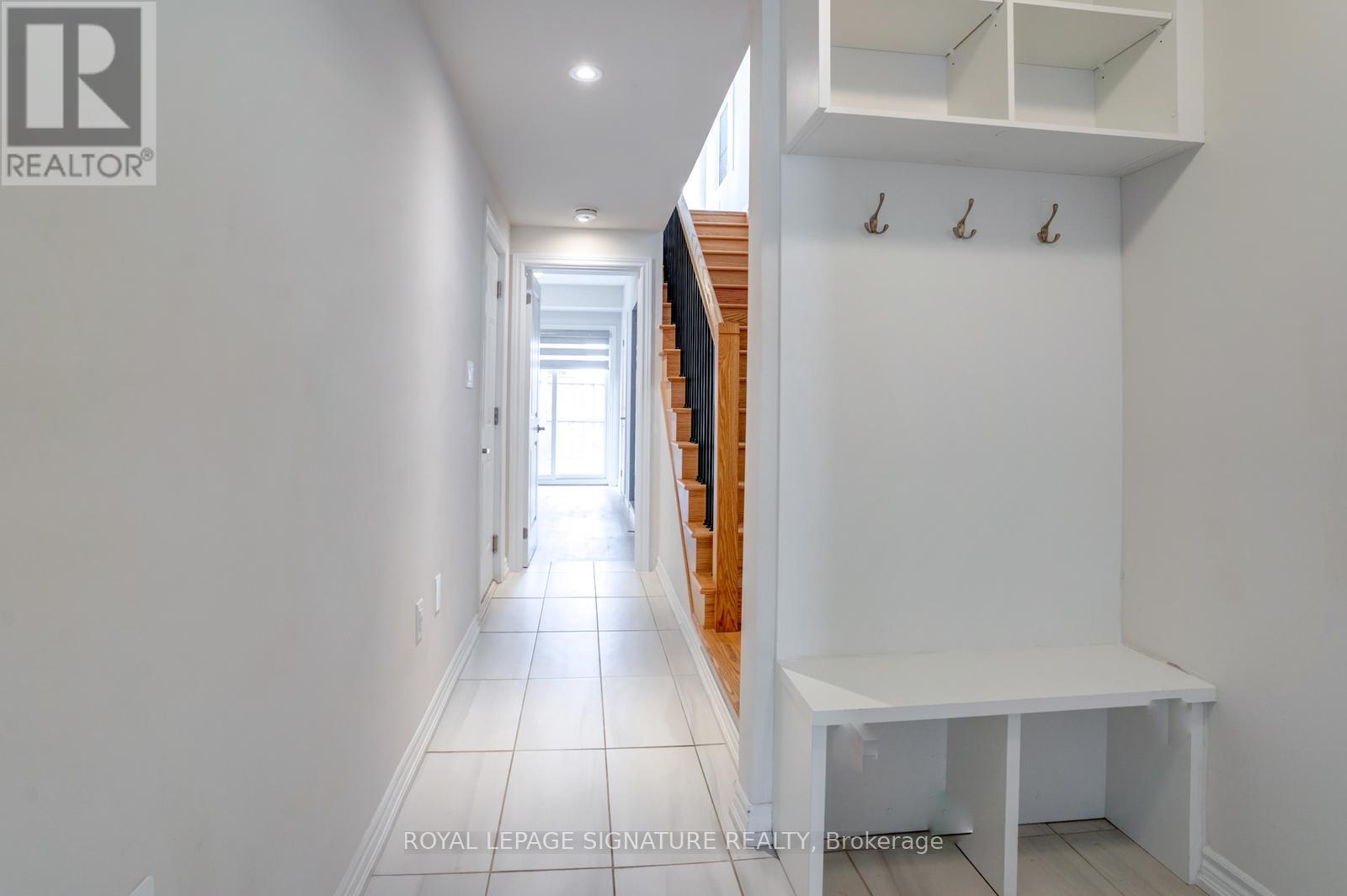 20 Lavinia Road, Brampton, Ontario  L6P 4N8 - Photo 7 - W12615088