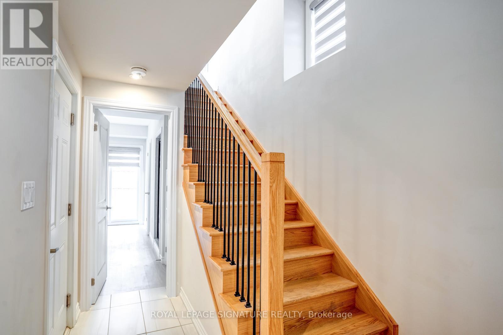 20 Lavinia Road, Brampton, Ontario  L6P 4N8 - Photo 8 - W12615088