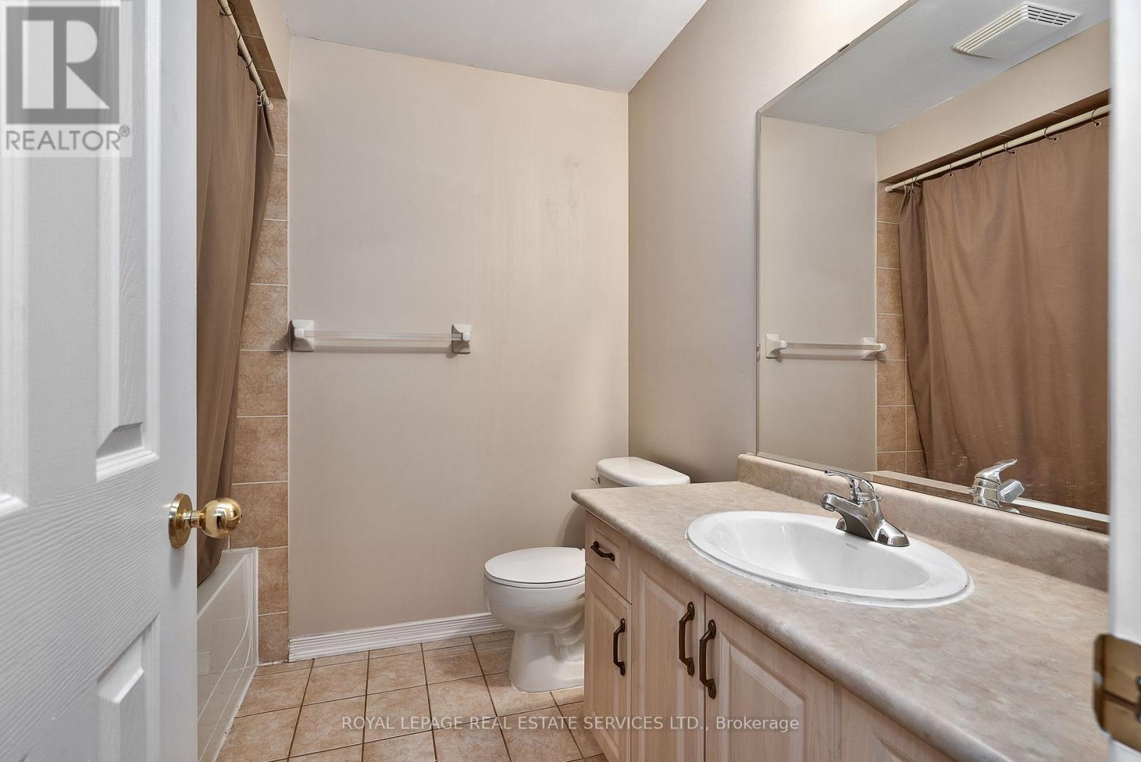 1765 Cobra Crescent, Burlington, Ontario  L7L 7L6 - Photo 22 - W12615132