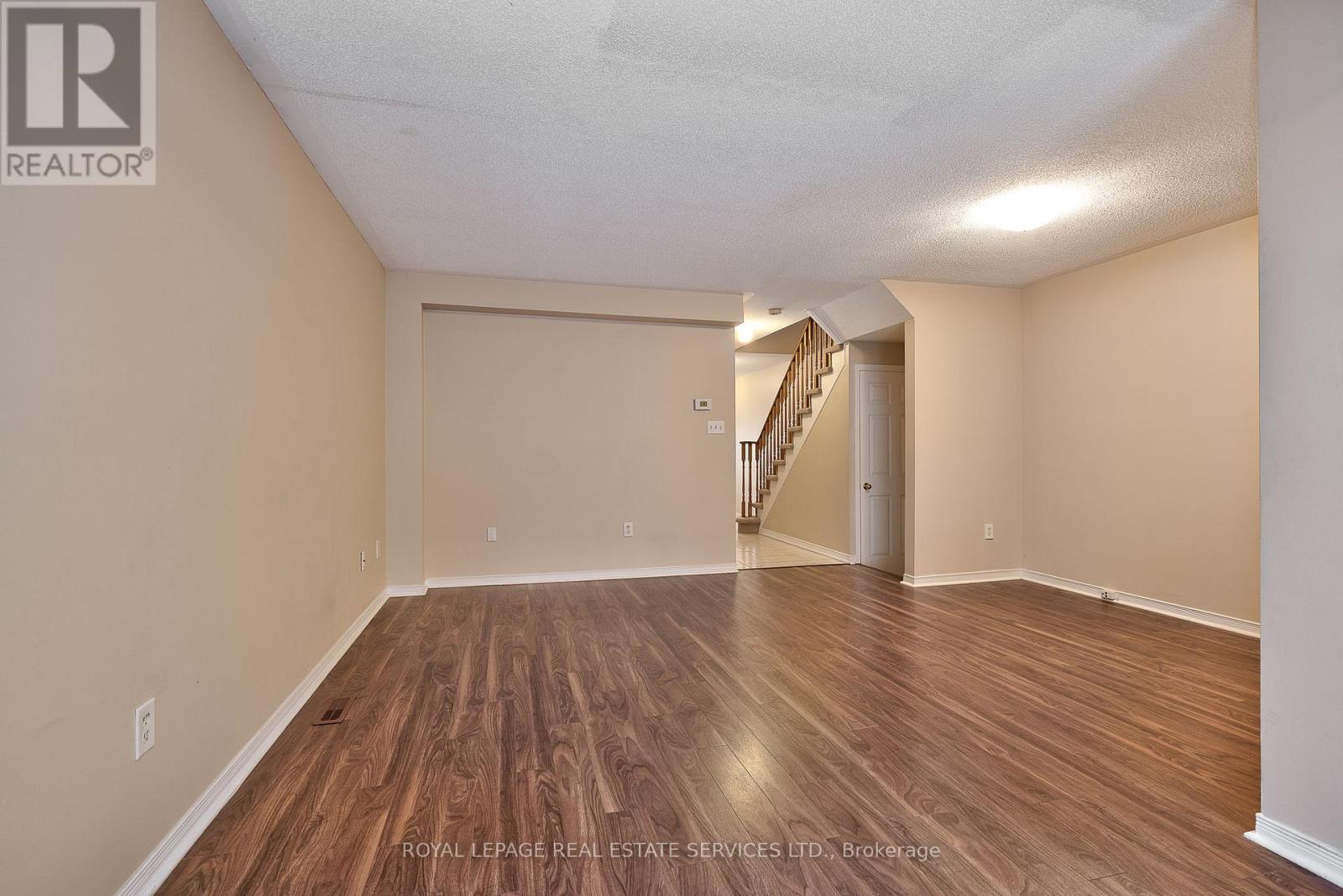 1765 Cobra Crescent, Burlington, Ontario  L7L 7L6 - Photo 6 - W12615132