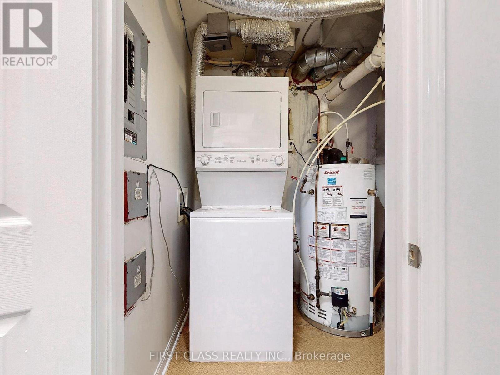 2 - 595 Dundas Street W, Mississauga, Ontario  L5B 0B3 - Photo 13 - W12615146