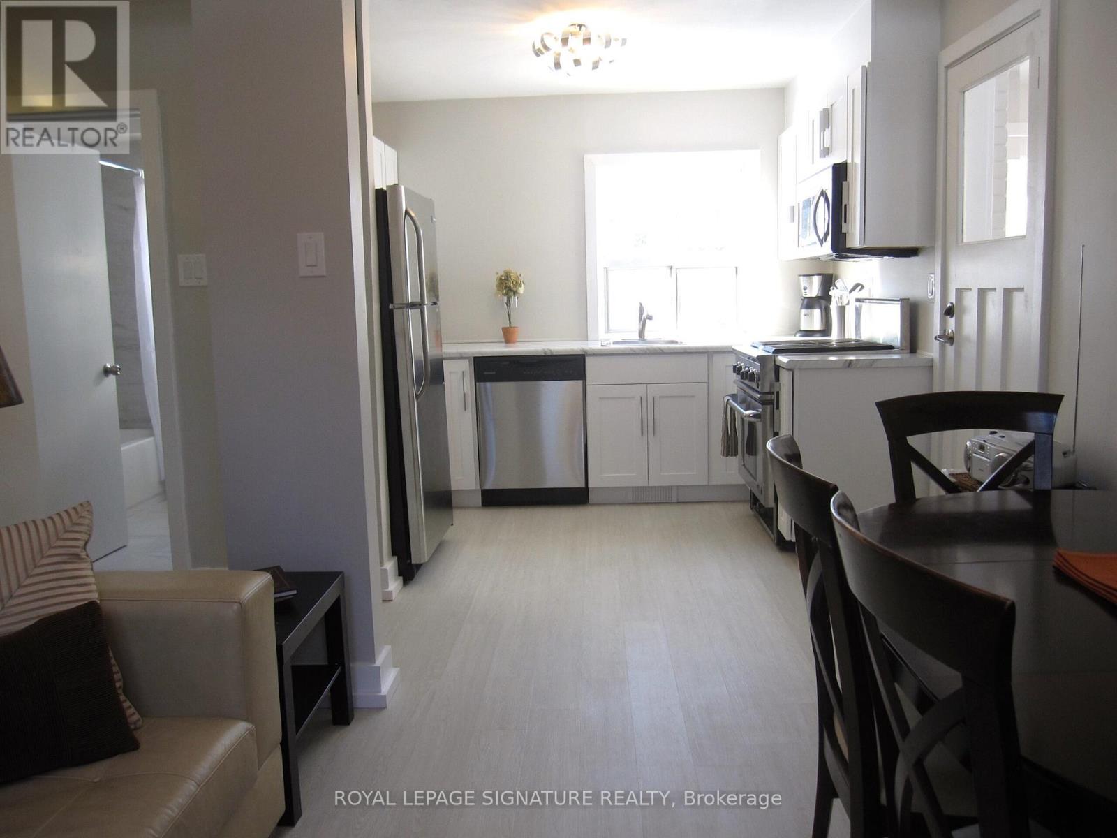 Main & Lower - 597 Curzon Avenue, Mississauga, Ontario  L5G 1P8 - Photo 2 - W12615156