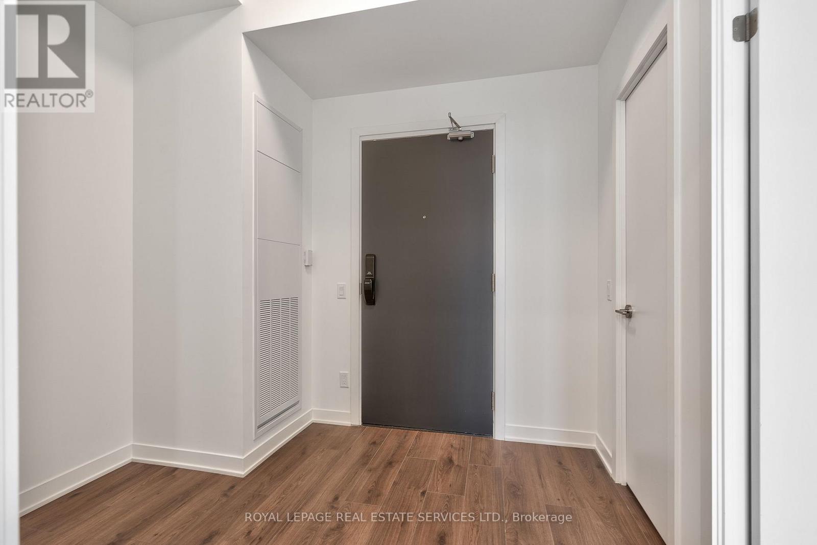 Lph 17 - 405 Dundas Street W, Oakville, Ontario L6M 5P4 - Photo 4 - W12615180