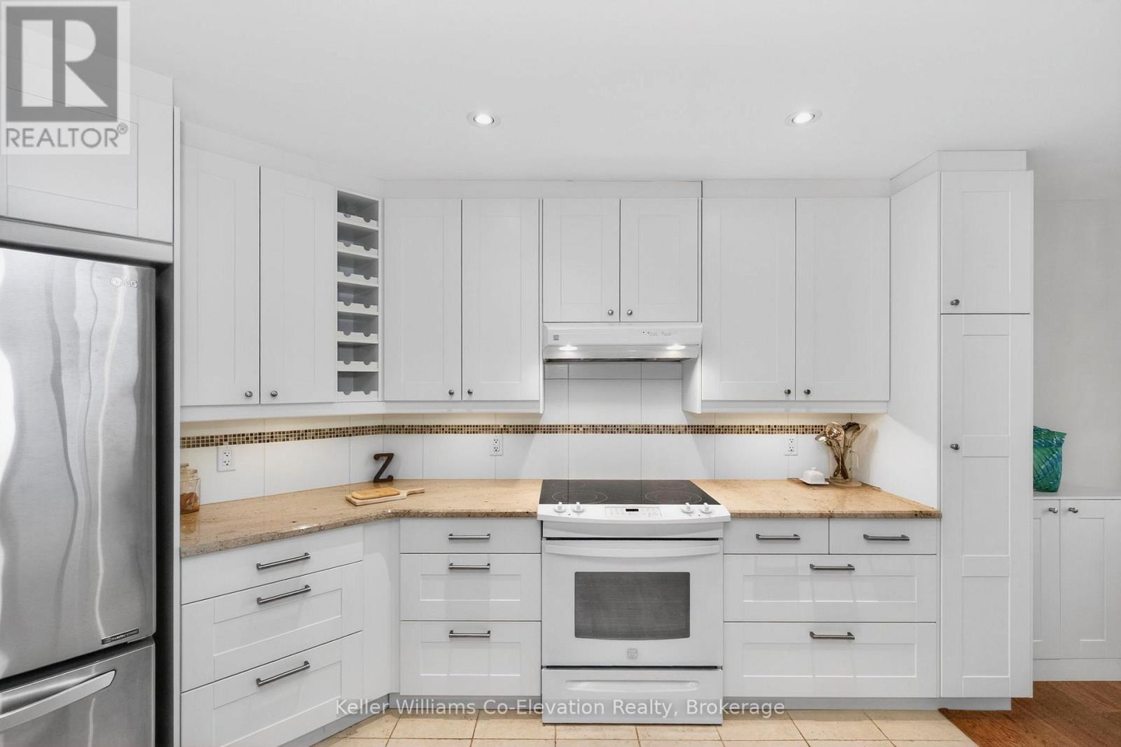 1601 - 6 Toronto St Street, Barrie (City Centre), Ontario L4N 9R2 - Photo 18 - S12615322