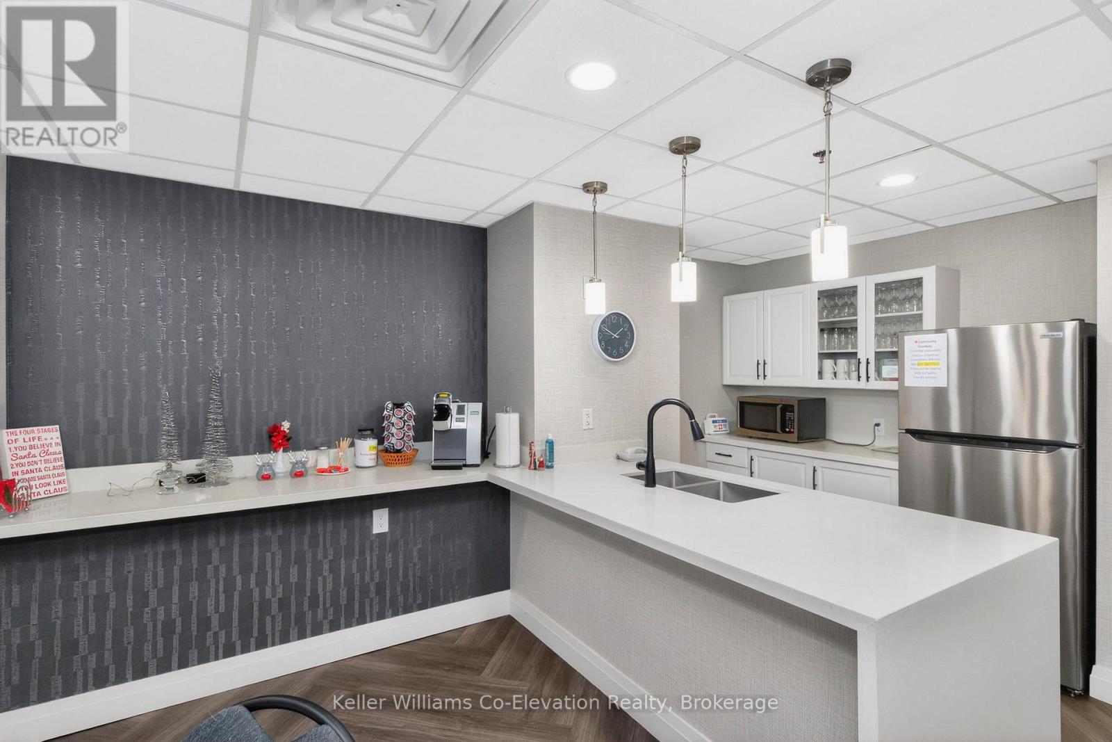 1601 - 6 Toronto St Street, Barrie (City Centre), Ontario L4N 9R2 - Photo 37 - S12615322