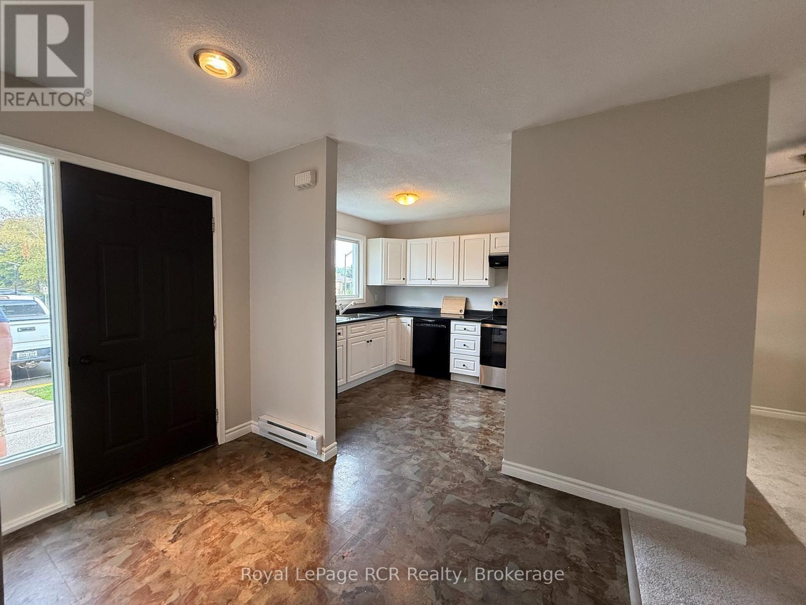 3 - 15 Watts Crescent, Collingwood, Ontario  L9Y 4S6 - Photo 8 - S12615344