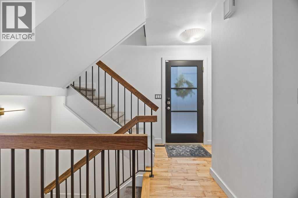 2603 33 Street Sw, Calgary, Alberta  T3E 2T4 - Photo 3 - A2272925