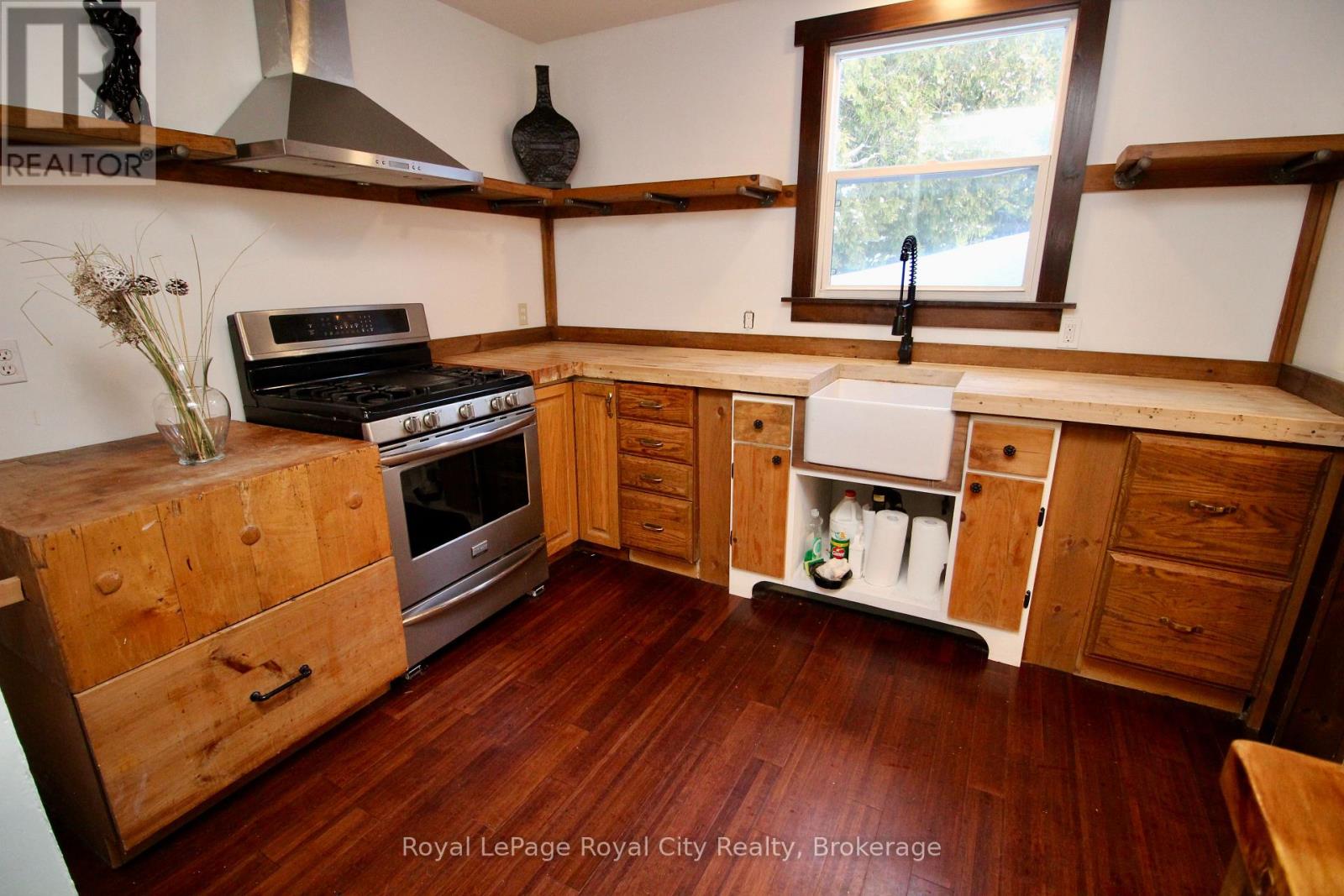 28 Harpur Drive, Northern Bruce Peninsula, Ontario N0H 2R0 - Photo 13 - X12615240