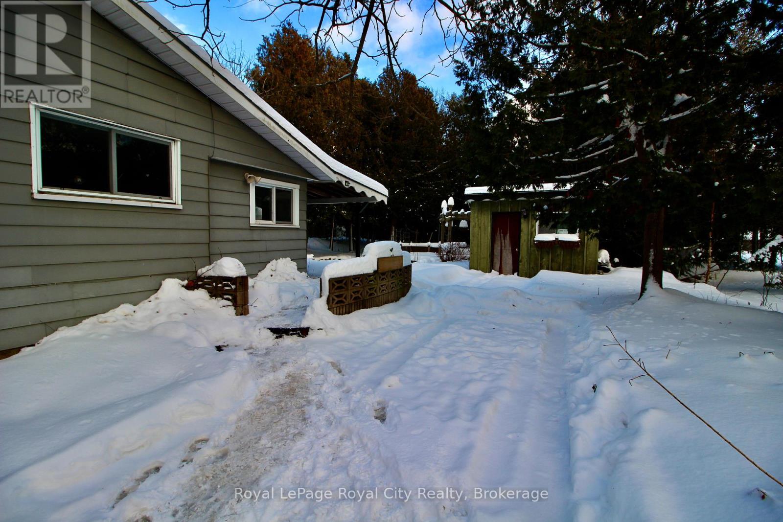 28 Harpur Drive, Northern Bruce Peninsula, Ontario N0H 2R0 - Photo 25 - X12615240