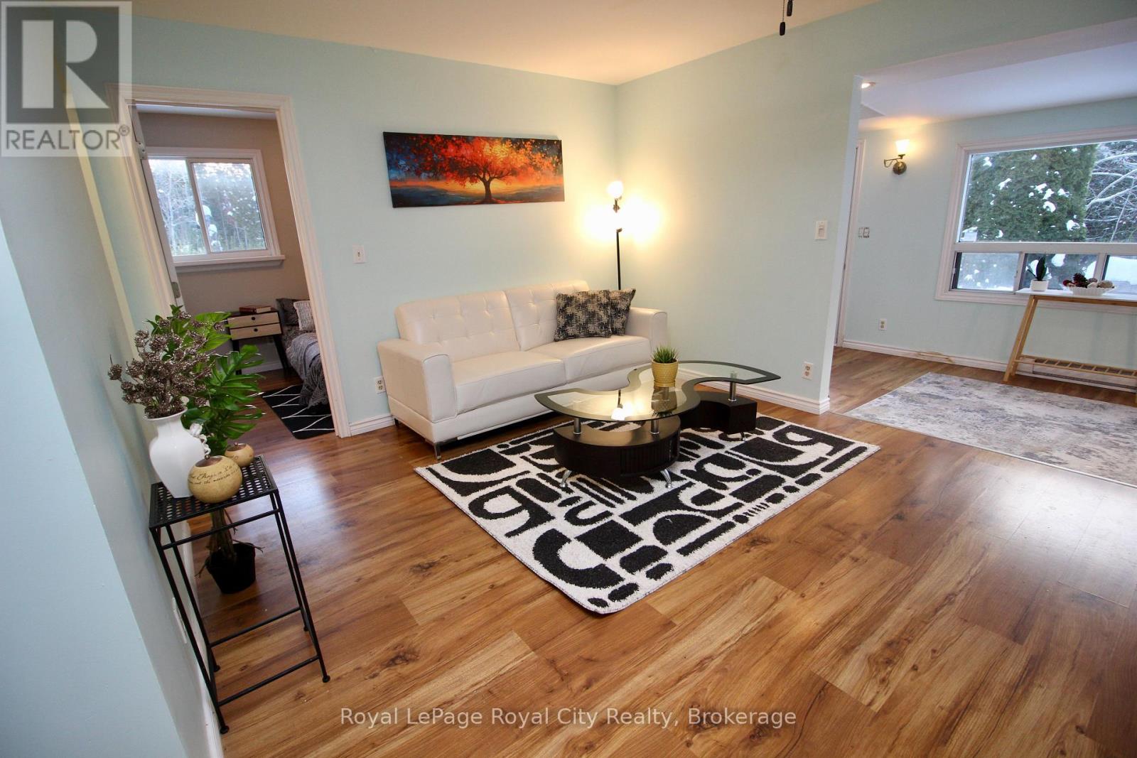 28 Harpur Drive, Northern Bruce Peninsula, Ontario N0H 2R0 - Photo 9 - X12615240