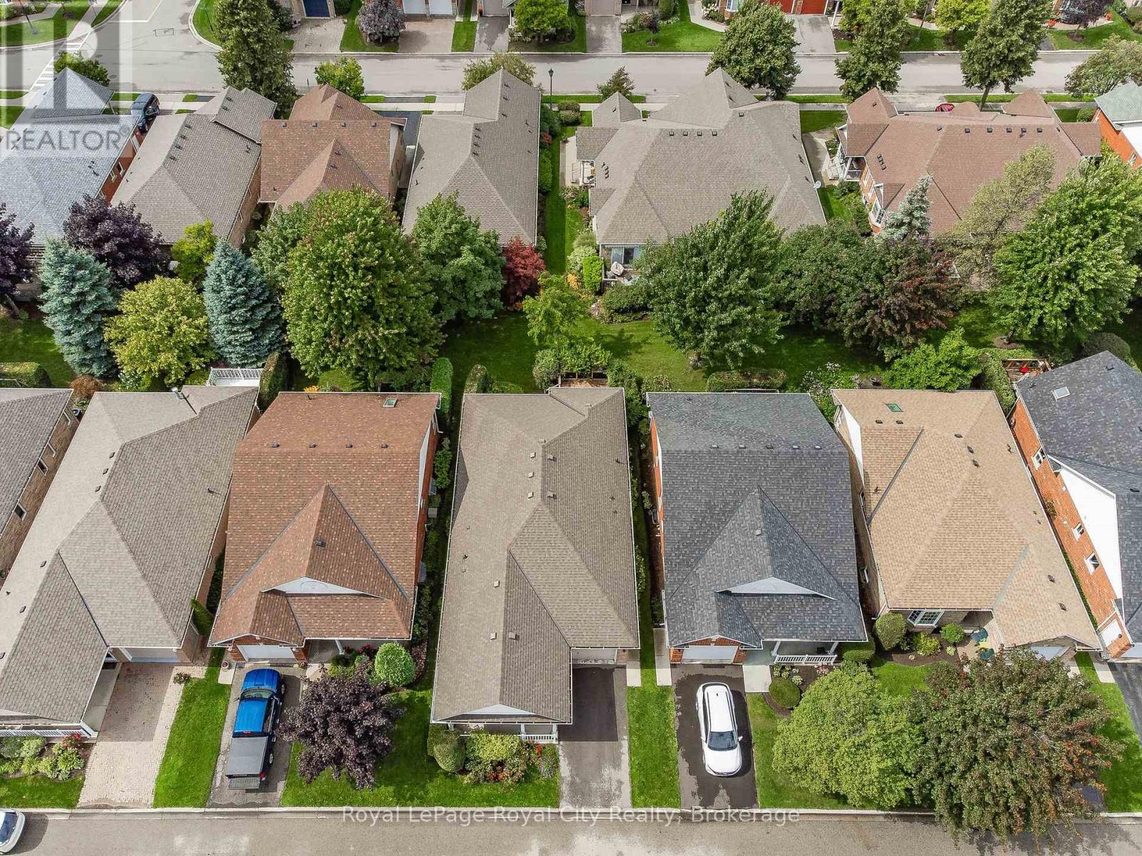 24 Beechlawn Boulevard, Guelph, Ontario N1G 4X7 - Photo 2 - X12615334