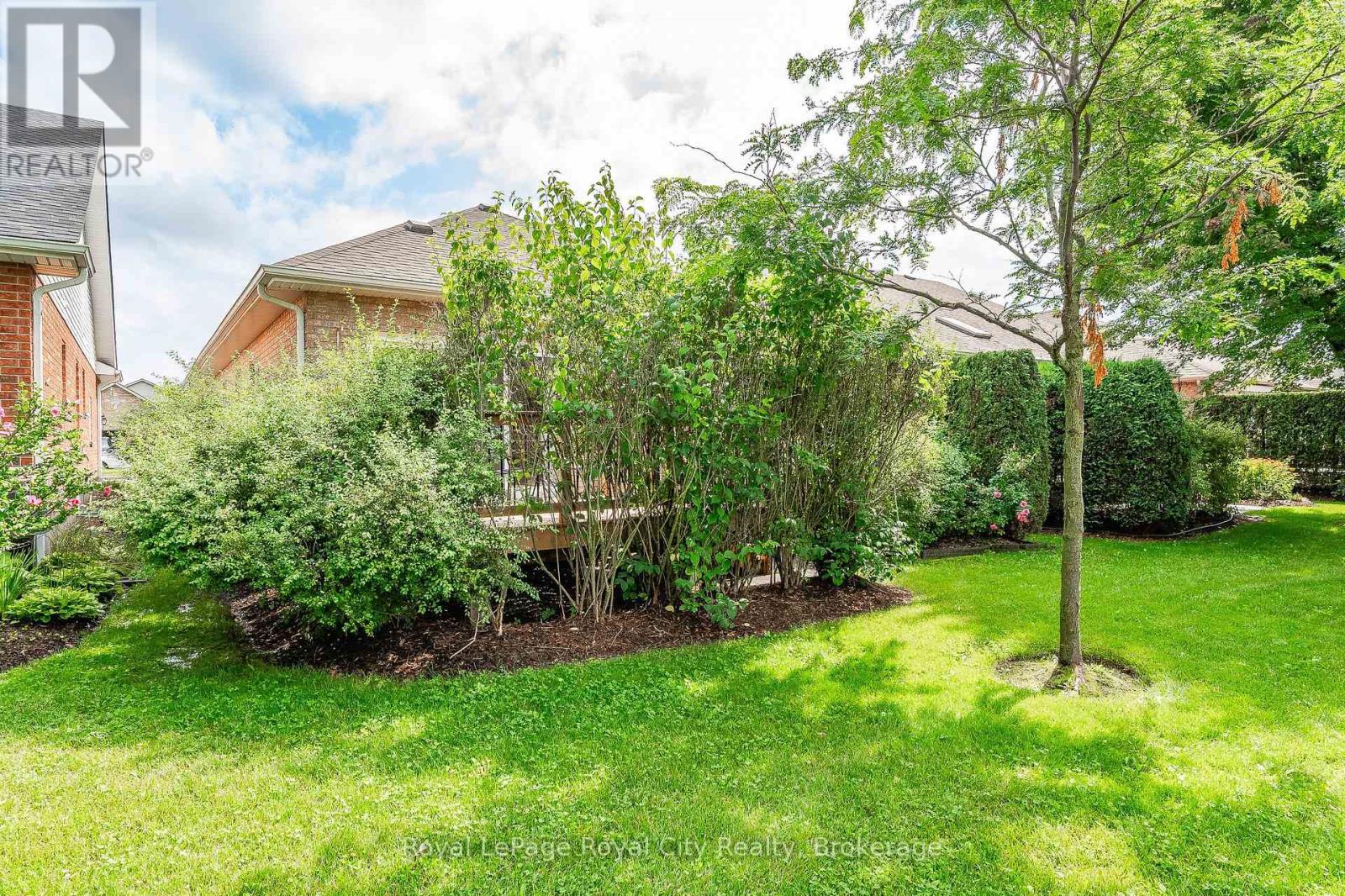 24 Beechlawn Boulevard, Guelph, Ontario N1G 4X7 - Photo 42 - X12615334