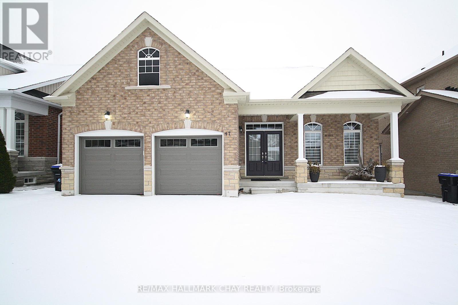 47 Victoria Street E, Innisfil, Ontario  L0L 1L0 - Photo 2 - N12588710
