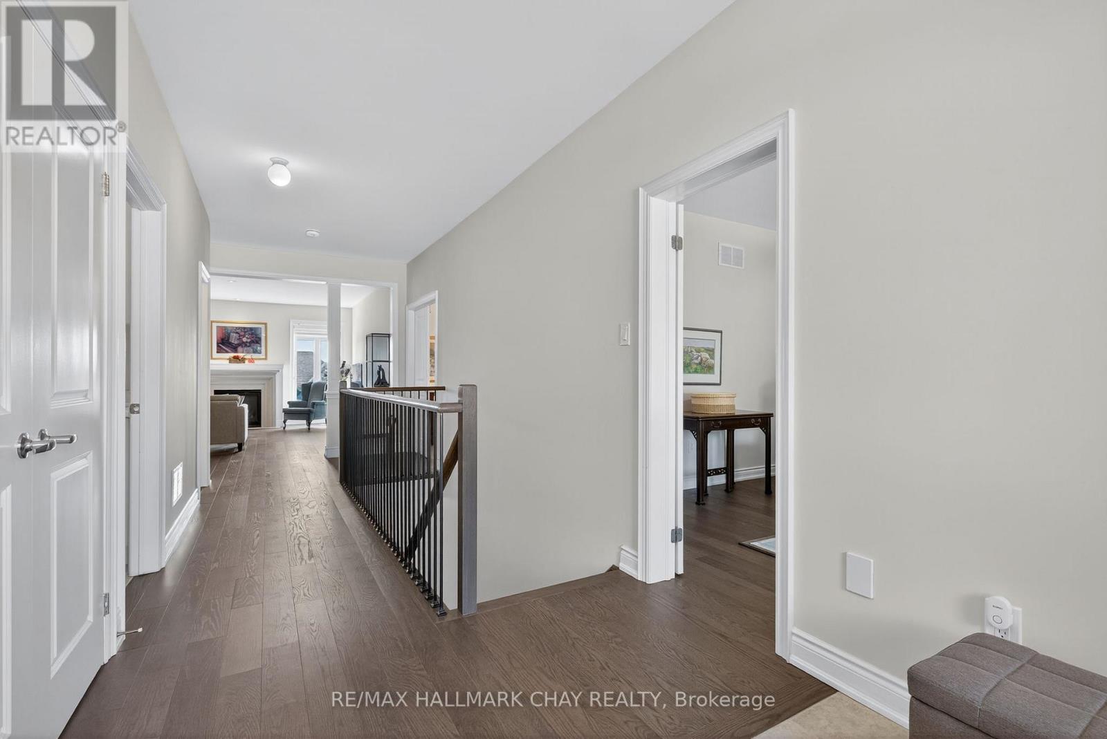 47 Victoria Street E, Innisfil, Ontario  L0L 1L0 - Photo 4 - N12588710