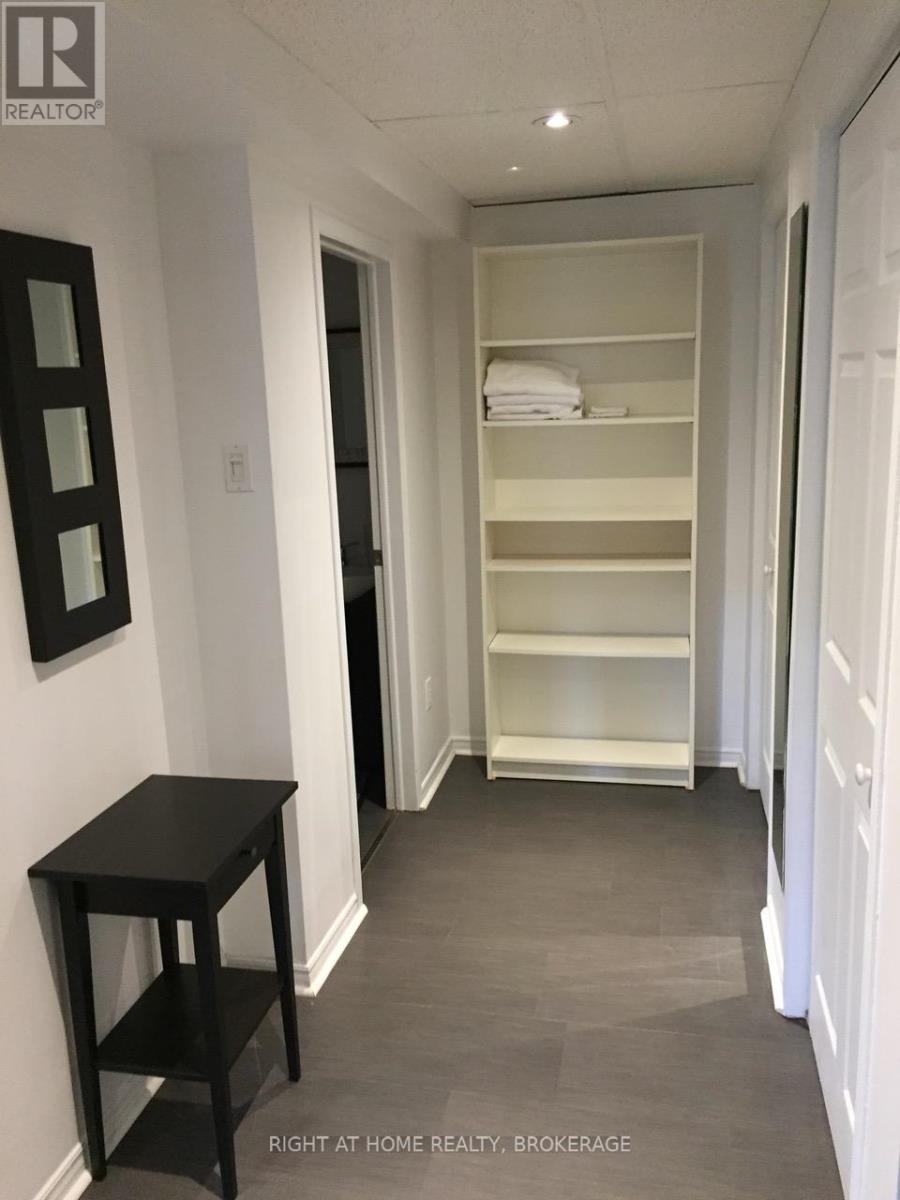 164 Trafalgar Road, Oakville, Ontario  L6J 3G6 - Photo 8 - W12147018