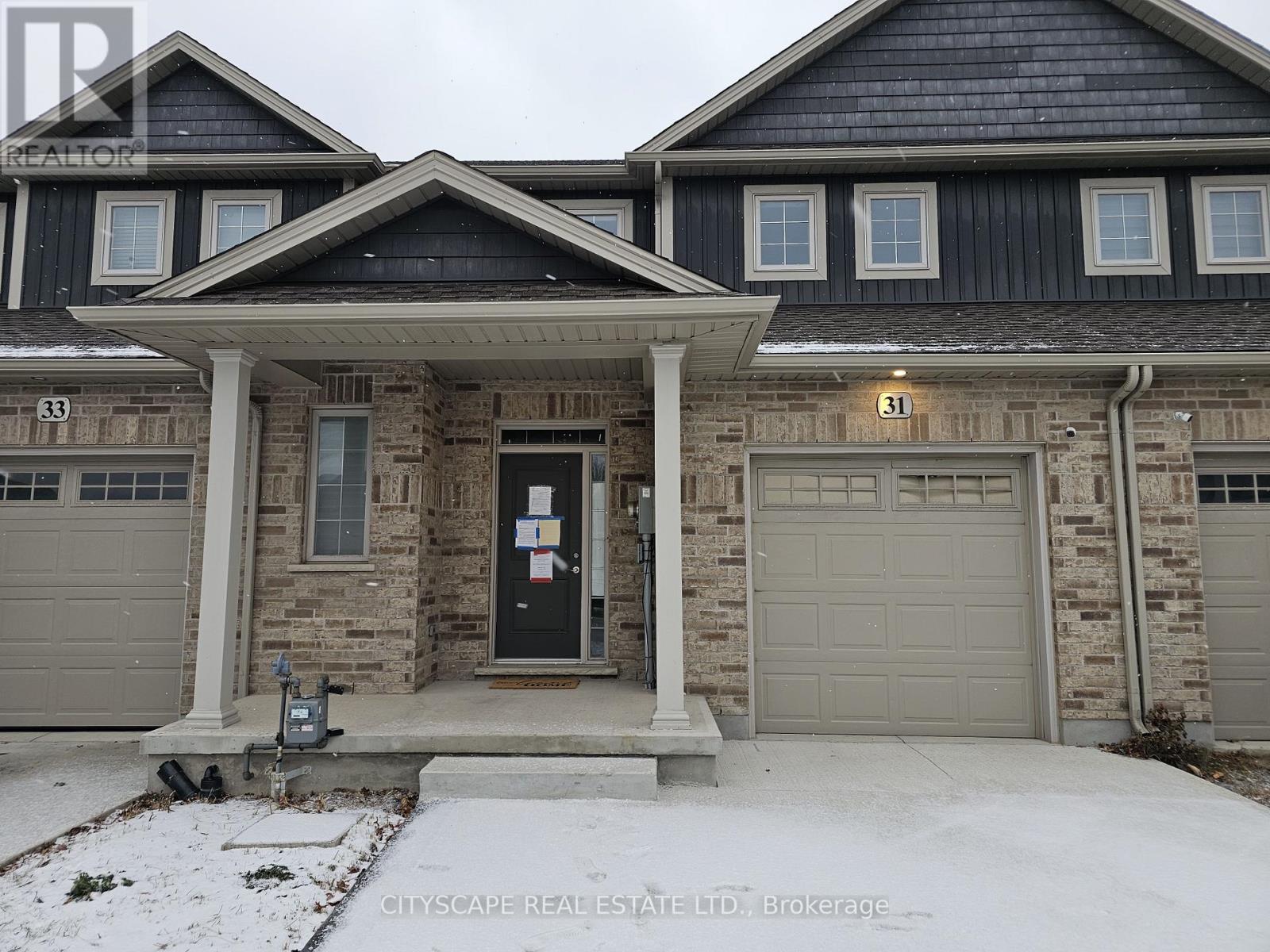 31 Corbin Street, St. Catharines, Ontario  L2P 0E8 - Photo 2 - X12615136