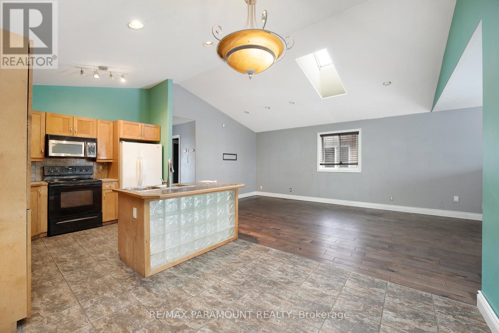 1505 Highnoon Drive, Windsor, Ontario  N9G 3B6 - Photo 9 - X12615148