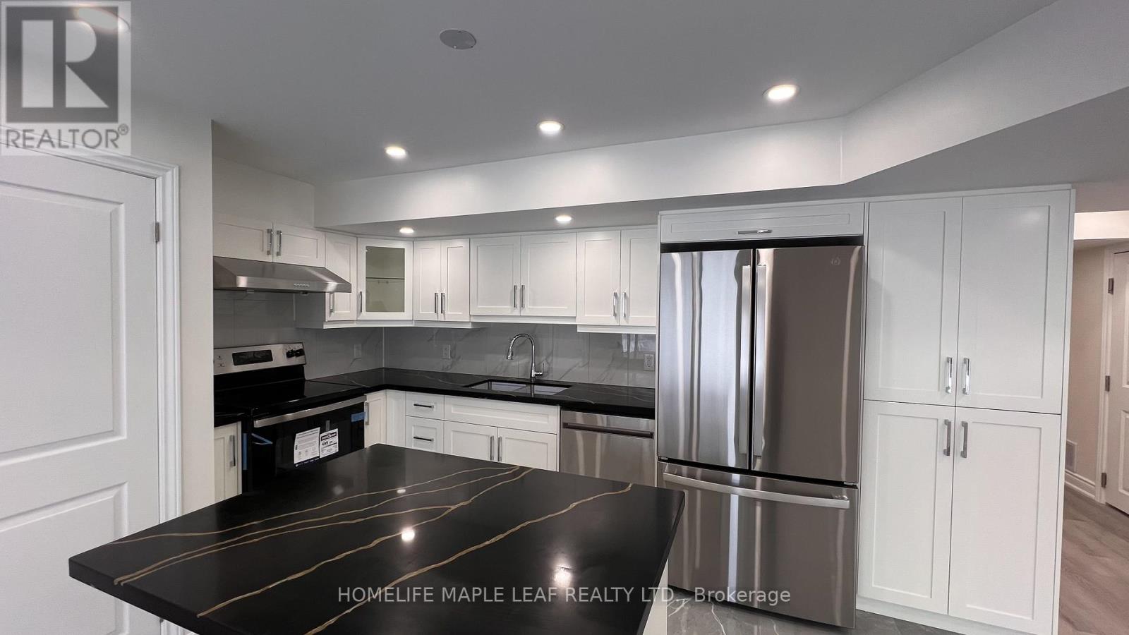 114 Rea Drive, Centre Wellington, Ontario N1M 0J8 - Photo 2 - X12615166