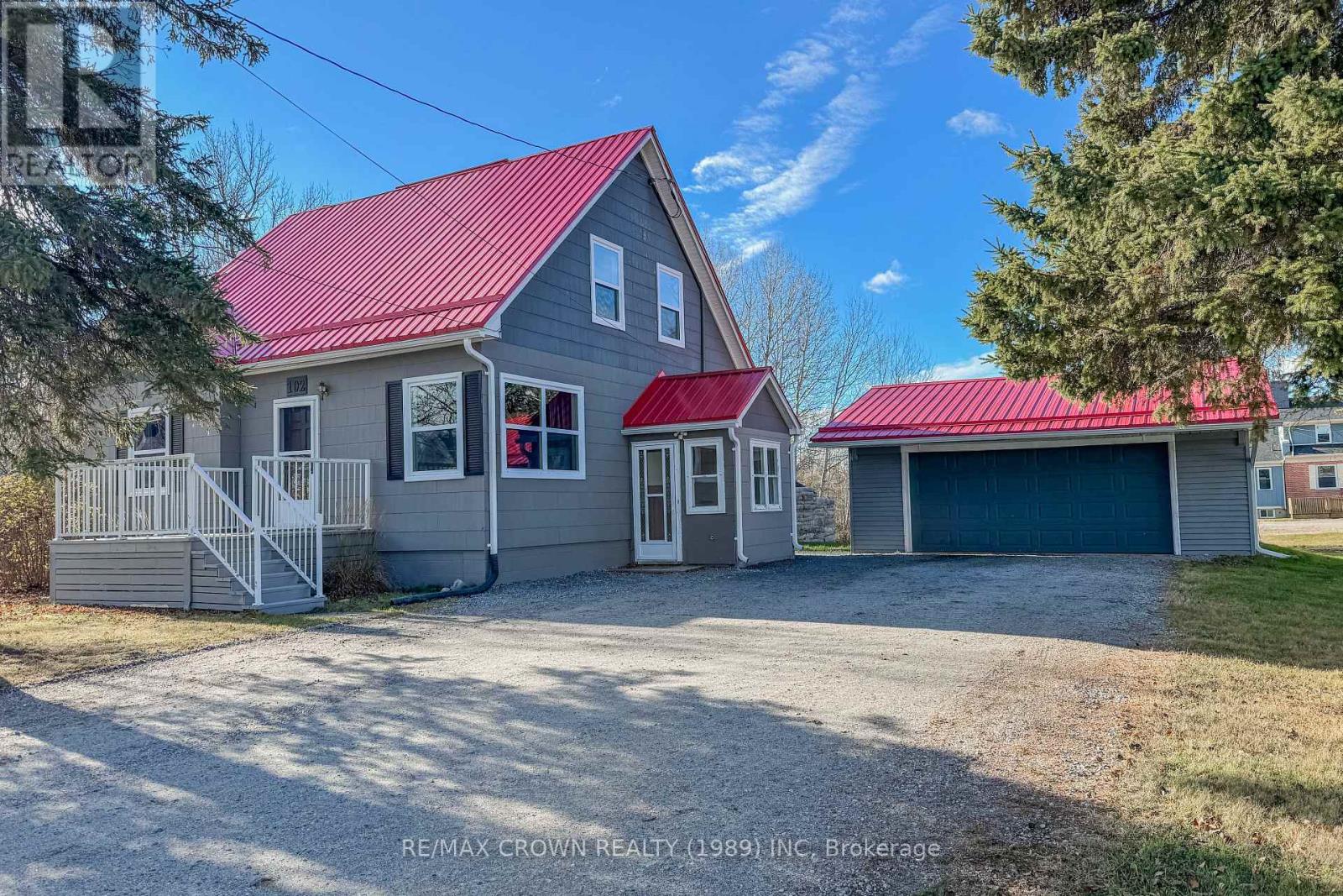 102 FIRST STREET, Smooth Rock Falls, Ontario