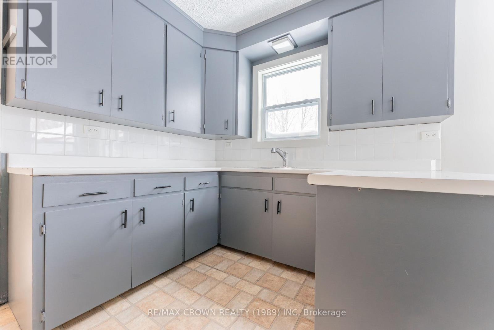 102 First Street, Smooth Rock Falls (Srf), Ontario  P0L 2B0 - Photo 8 - T12615320