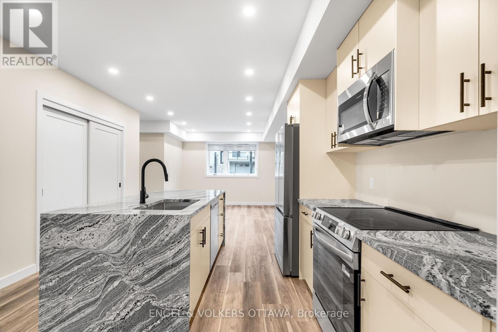 C - 195 Hopewell Avenue, Ottawa, Ontario  K1S 2Z4 - Photo 13 - X12615376