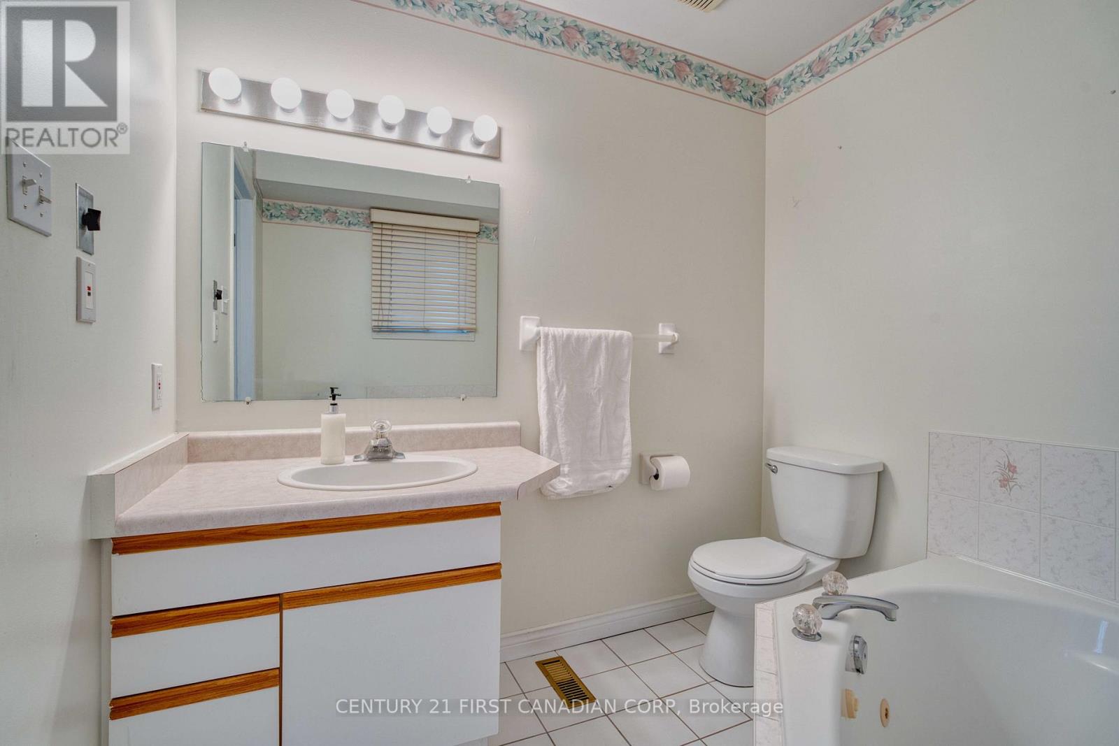 23 Josselyn Drive, London South, Ontario  N6E 3S6 - Photo 20 - X12615264