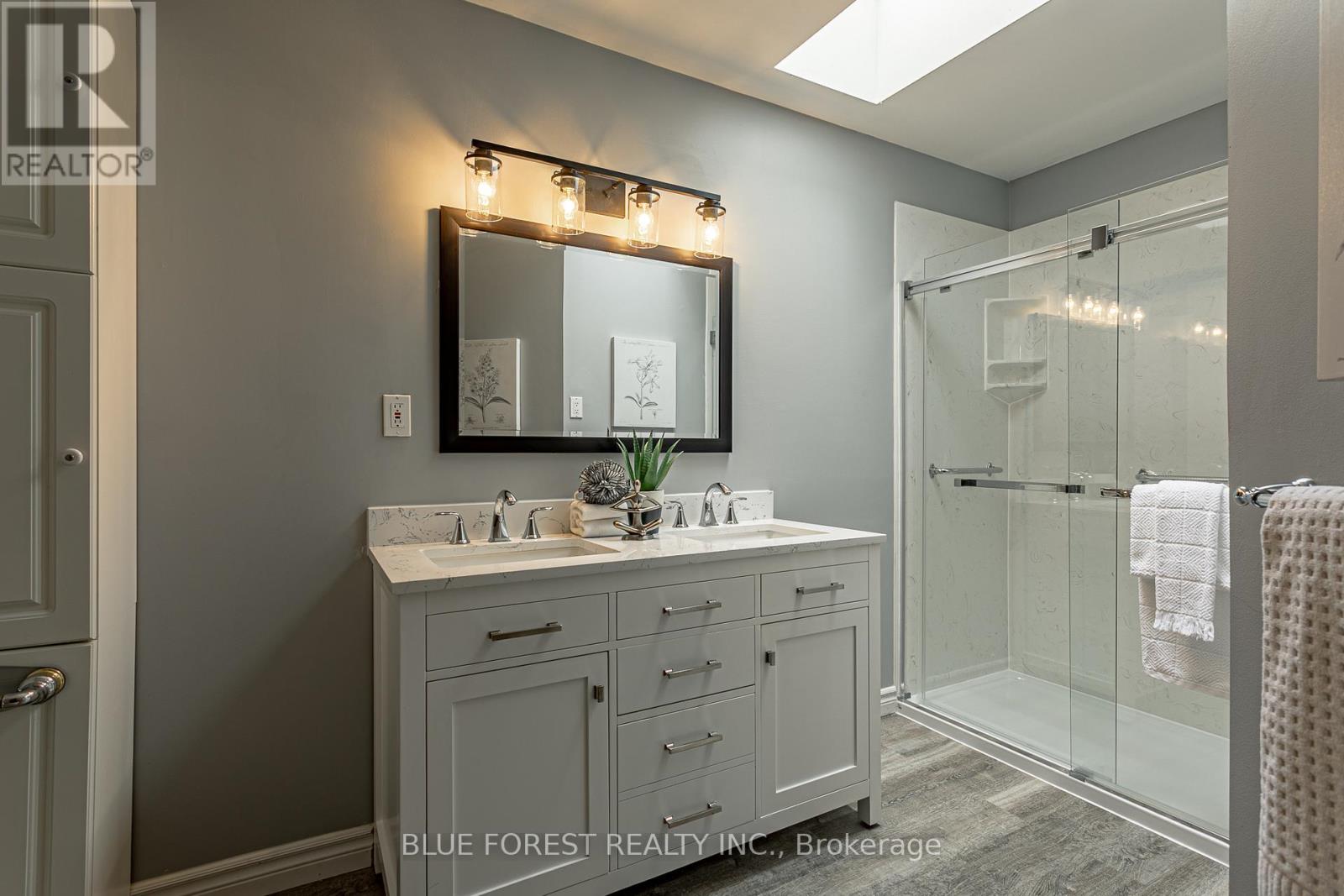 15 Calvert Place, Thames Centre, Ontario  N0L 1G3 - Photo 21 - X12615286