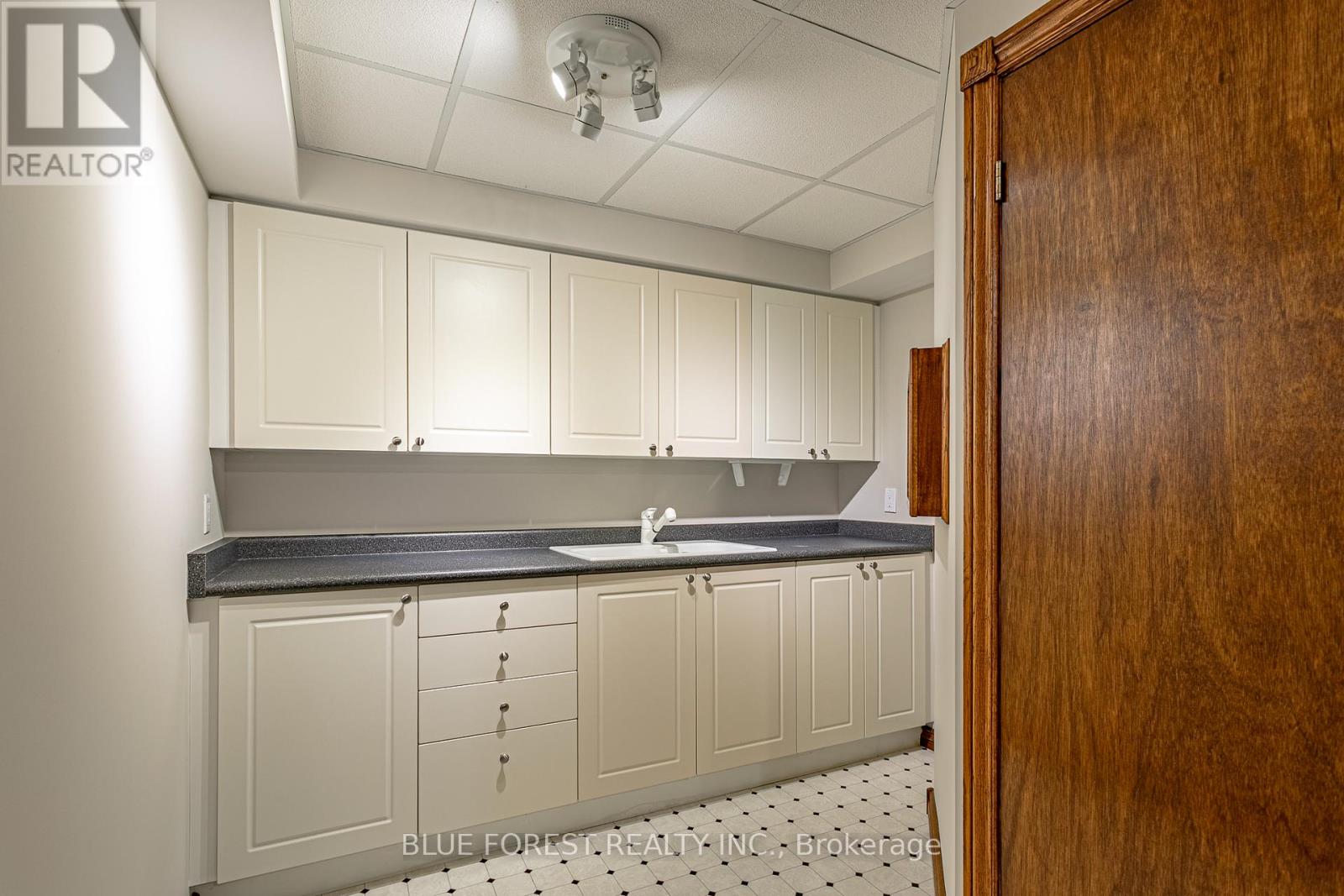 15 Calvert Place, Thames Centre, Ontario  N0L 1G3 - Photo 28 - X12615286