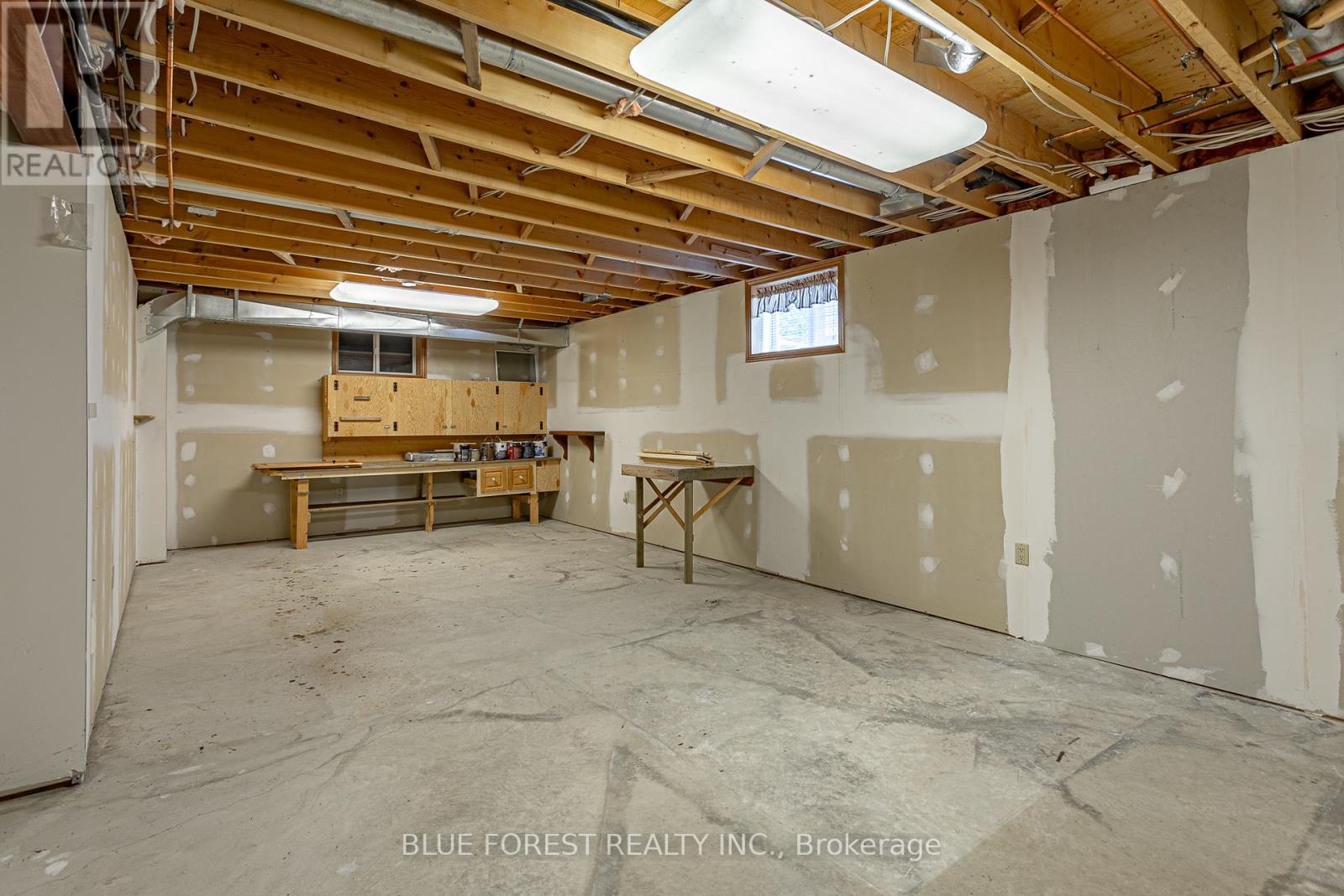 15 Calvert Place, Thames Centre, Ontario  N0L 1G3 - Photo 31 - X12615286