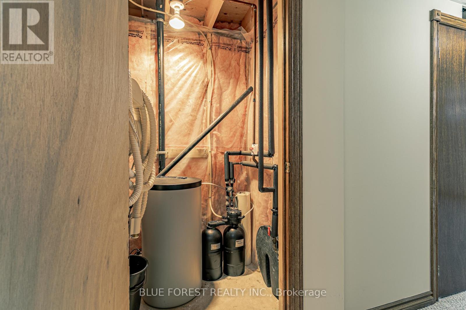 15 Calvert Place, Thames Centre, Ontario  N0L 1G3 - Photo 32 - X12615286