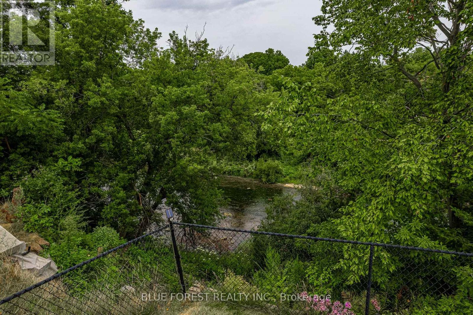 15 Calvert Place, Thames Centre, Ontario  N0L 1G3 - Photo 36 - X12615286