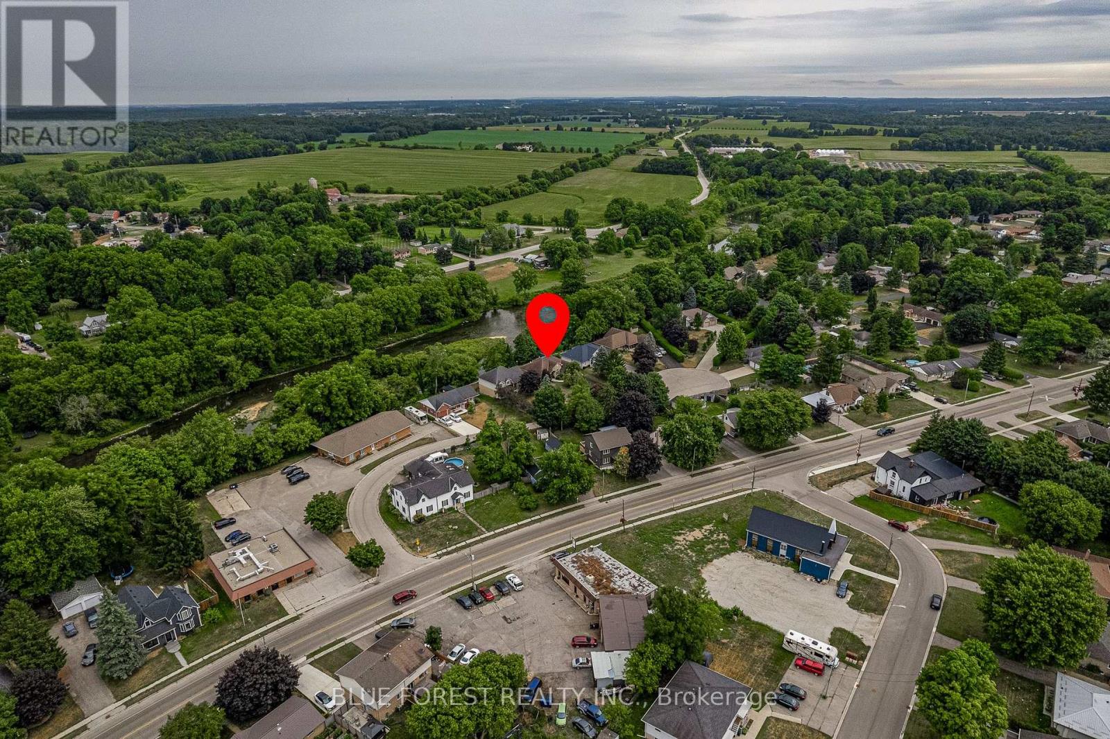 15 Calvert Place, Thames Centre, Ontario  N0L 1G3 - Photo 37 - X12615286