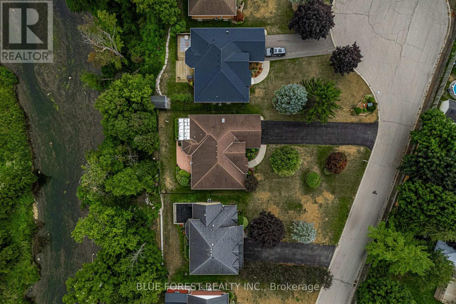 15 Calvert Place, Thames Centre, Ontario  N0L 1G3 - Photo 42 - X12615286