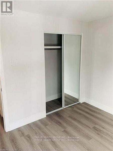 8 Homestead Crescent, London North, Ontario  N6G 2E4 - Photo 11 - X12615294