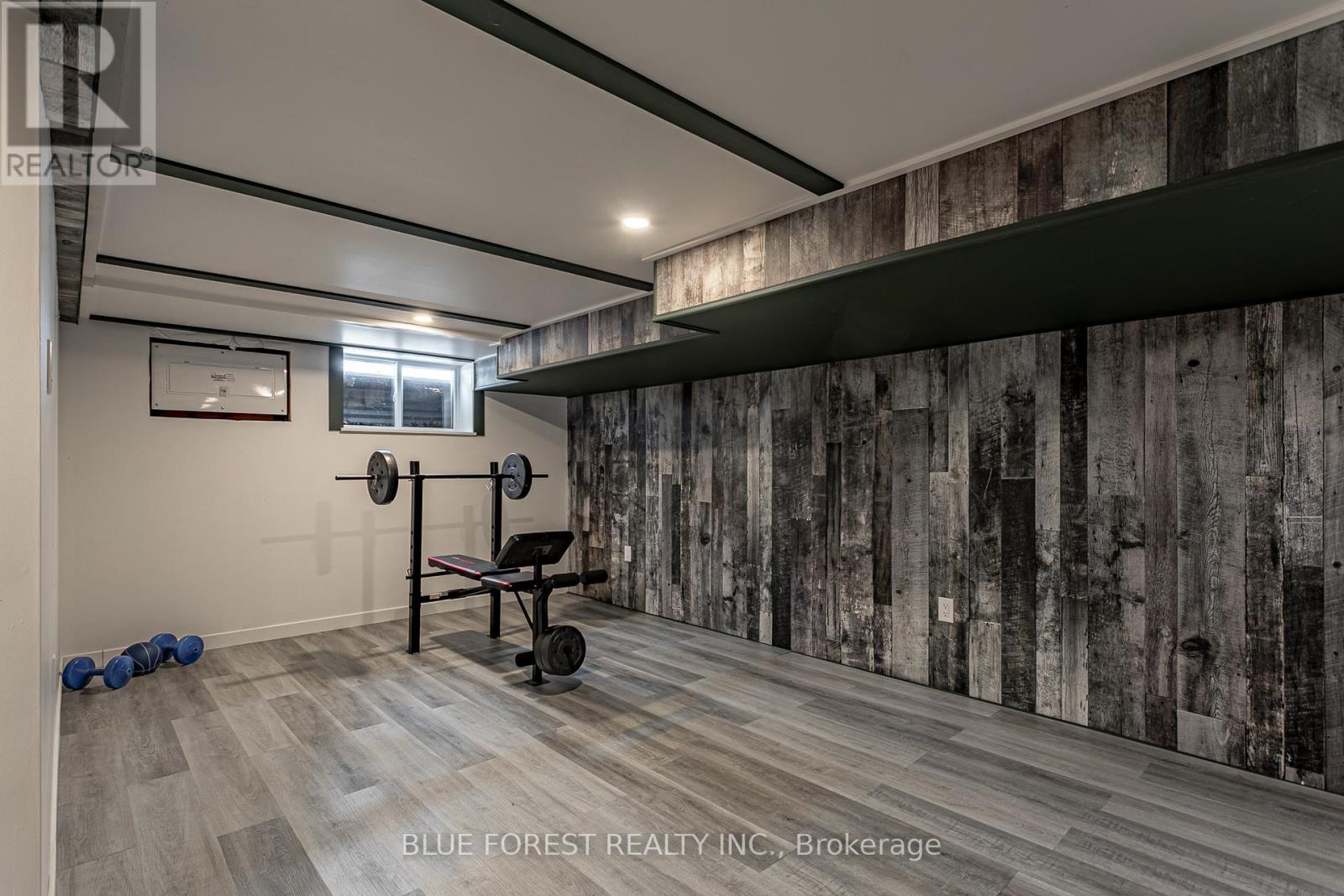 9716 Lakeshore Road, Lambton Shores, Ontario  N0M 1T0 - Photo 23 - X12615296