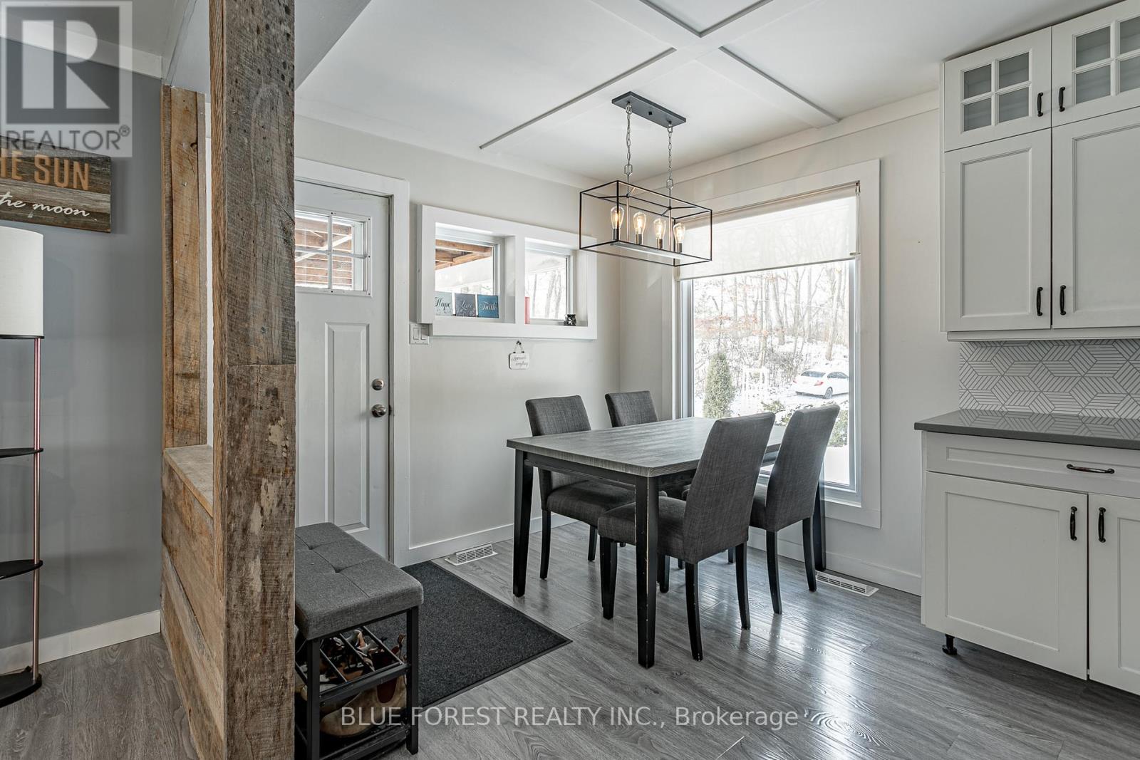 9716 Lakeshore Road, Lambton Shores, Ontario  N0M 1T0 - Photo 9 - X12615296