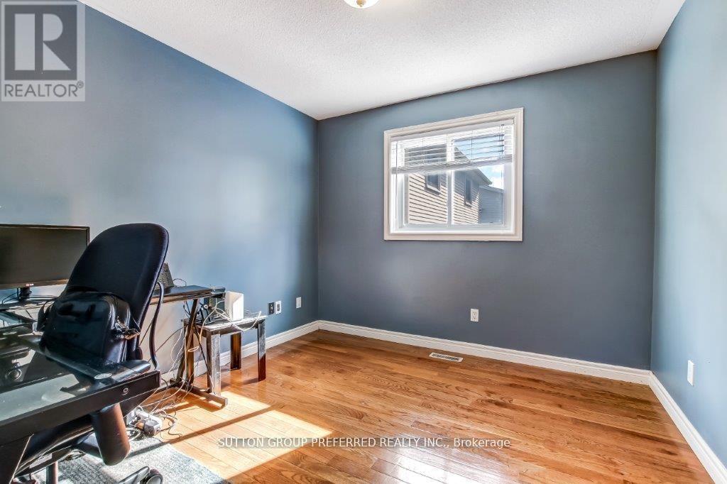 296 Bournemouth Drive, London East, Ontario N5V 4S5 - Photo 16 - X12615382