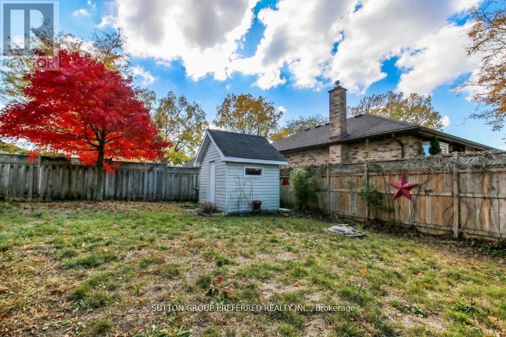 296 Bournemouth Drive, London East, Ontario N5V 4S5 - Photo 28 - X12615382
