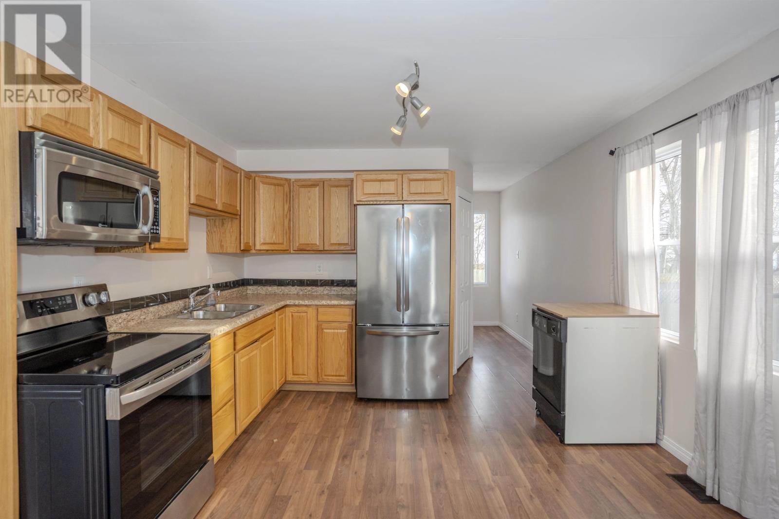 141 Empress Ave S, Thunder Bay, Ontario  P7B 4N6 - Photo 8 - TB253594