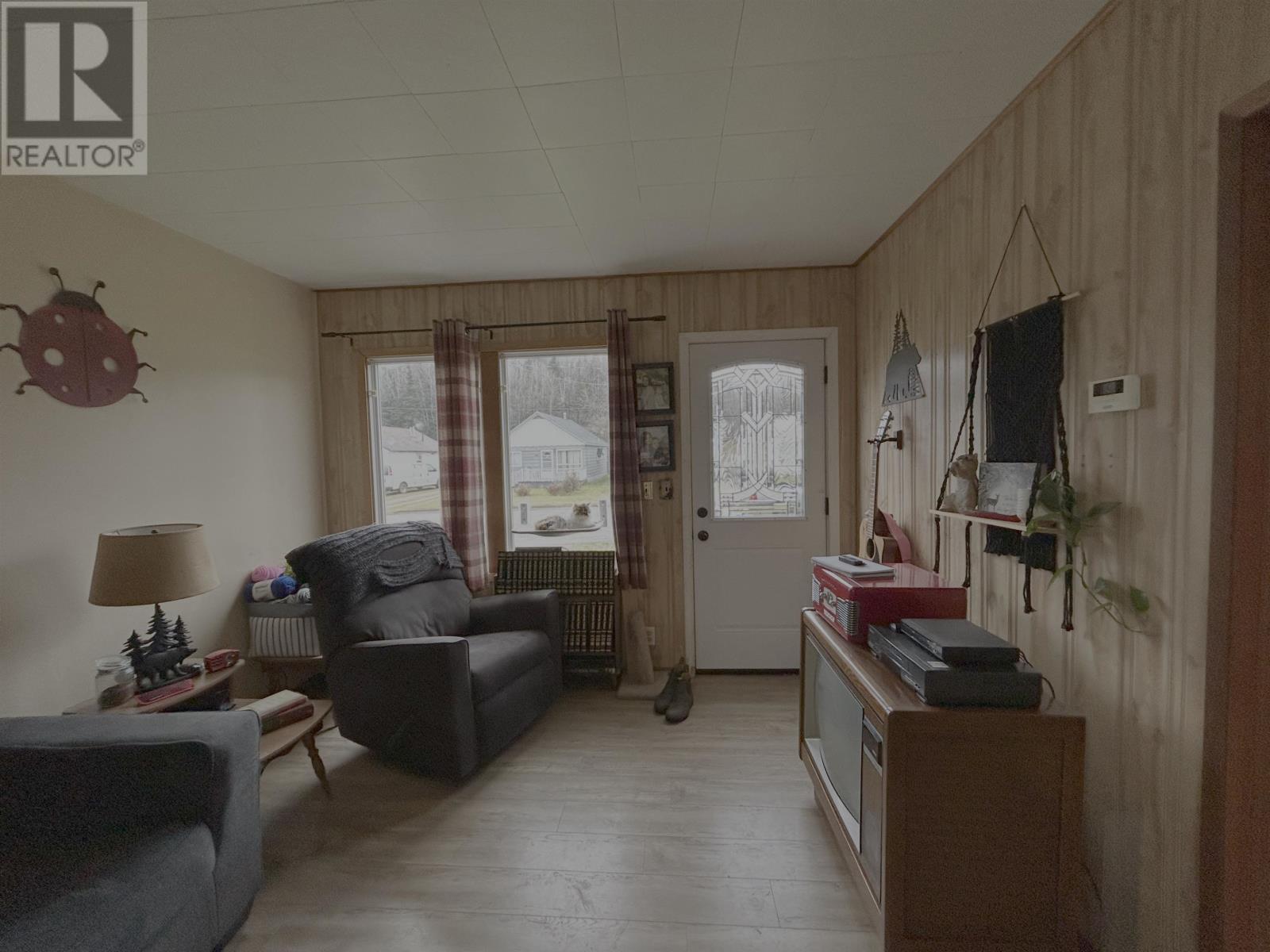 209 Fotheringham Ave, Atikokan, Ontario  P0T 1C0 - Photo 2 - TB253635