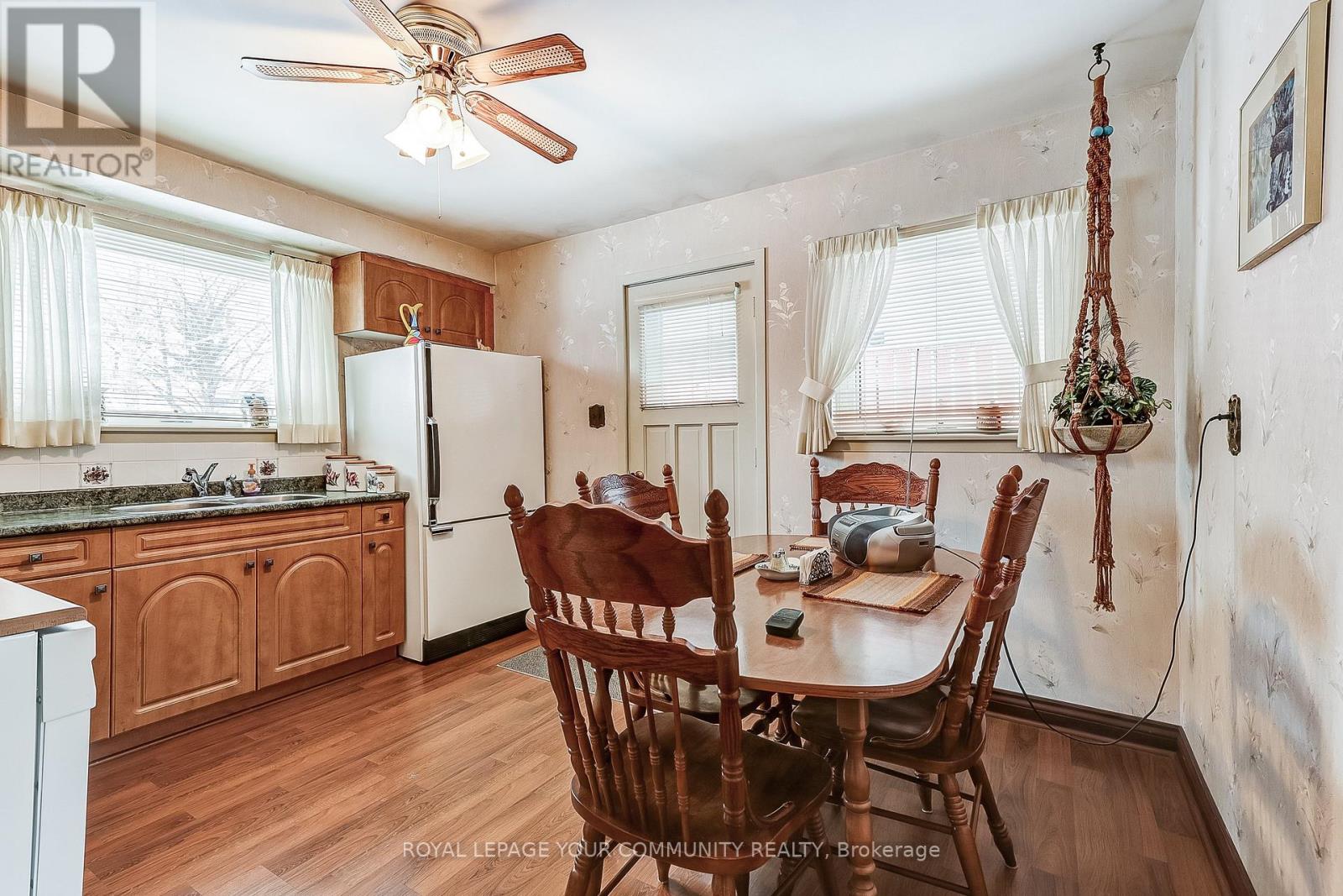 7 Ivy Green Crescent, Toronto, Ontario  M1G 2Z2 - Photo 4 - E12614058