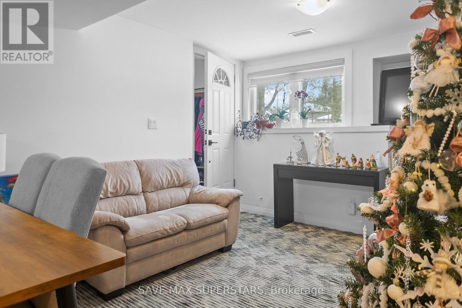 30 Westminster Circle, Barrie, Ontario L4M 0A4 - Photo 9 - S12611232