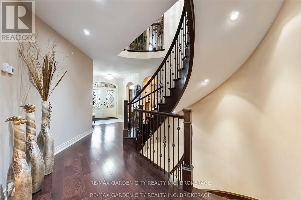 8625 Angie Drive, Niagara Falls, Ontario  L2H 3W8 - Photo 15 - X12615232