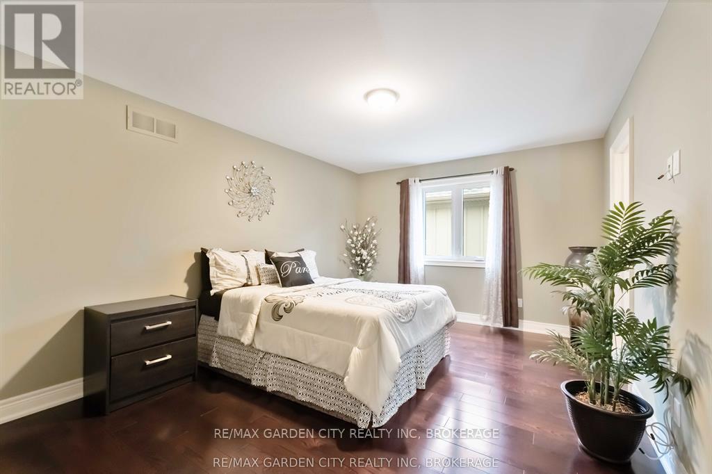 8625 Angie Drive, Niagara Falls, Ontario  L2H 3W8 - Photo 29 - X12615232