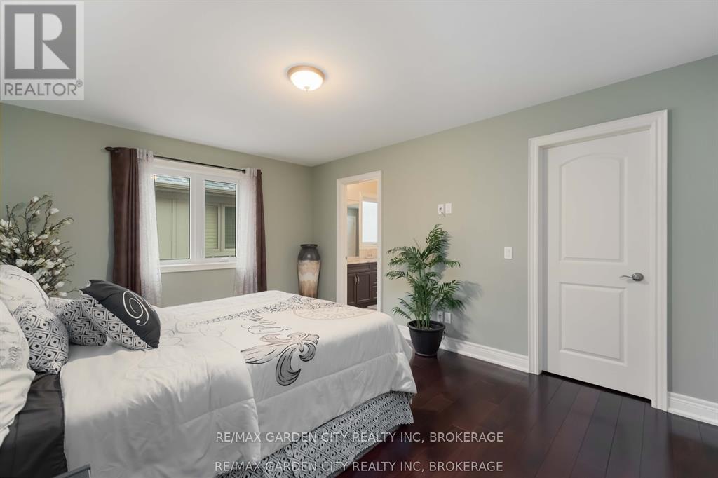 8625 Angie Drive, Niagara Falls, Ontario  L2H 3W8 - Photo 30 - X12615232