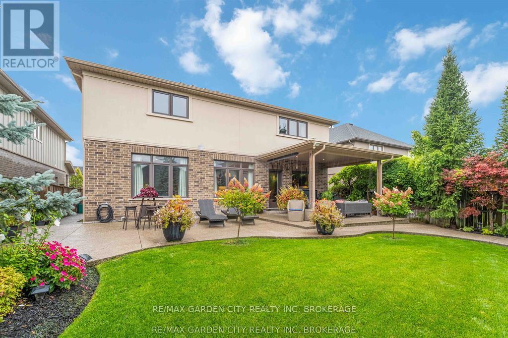 8625 Angie Drive, Niagara Falls, Ontario  L2H 3W8 - Photo 5 - X12615232