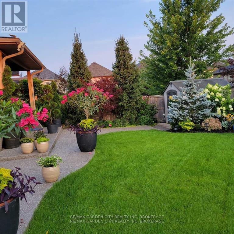 8625 Angie Drive, Niagara Falls, Ontario  L2H 3W8 - Photo 9 - X12615232