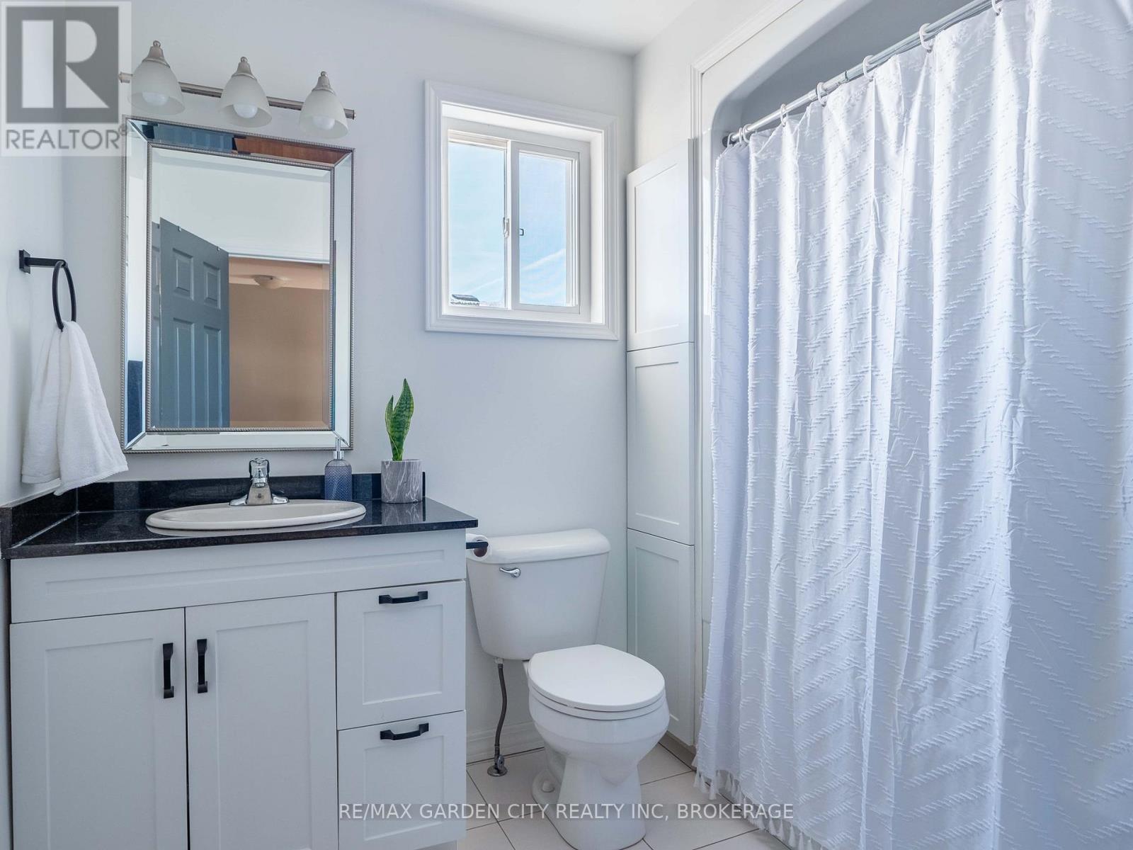 629 Broadway Avenue, Welland, Ontario L3C 5M6 - Photo 14 - X12615346